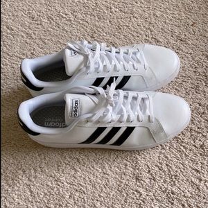 Adidas Mens classic sneakers